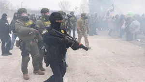 Cum încearcă administrația Trump să oprească protestele din Minneapolis
