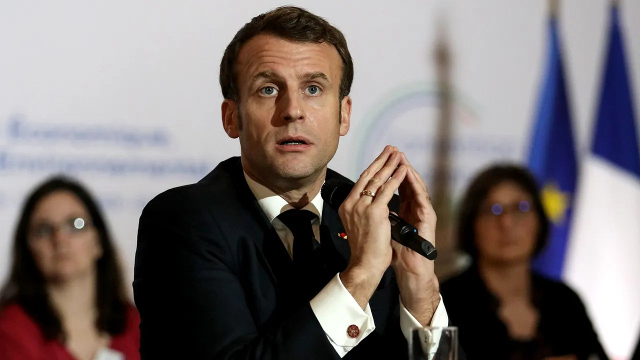 Macron avertizează că Franţa este nevoită să ia măsuri mai stricte / Ce se află în spatele anunţului preşedintelui francez