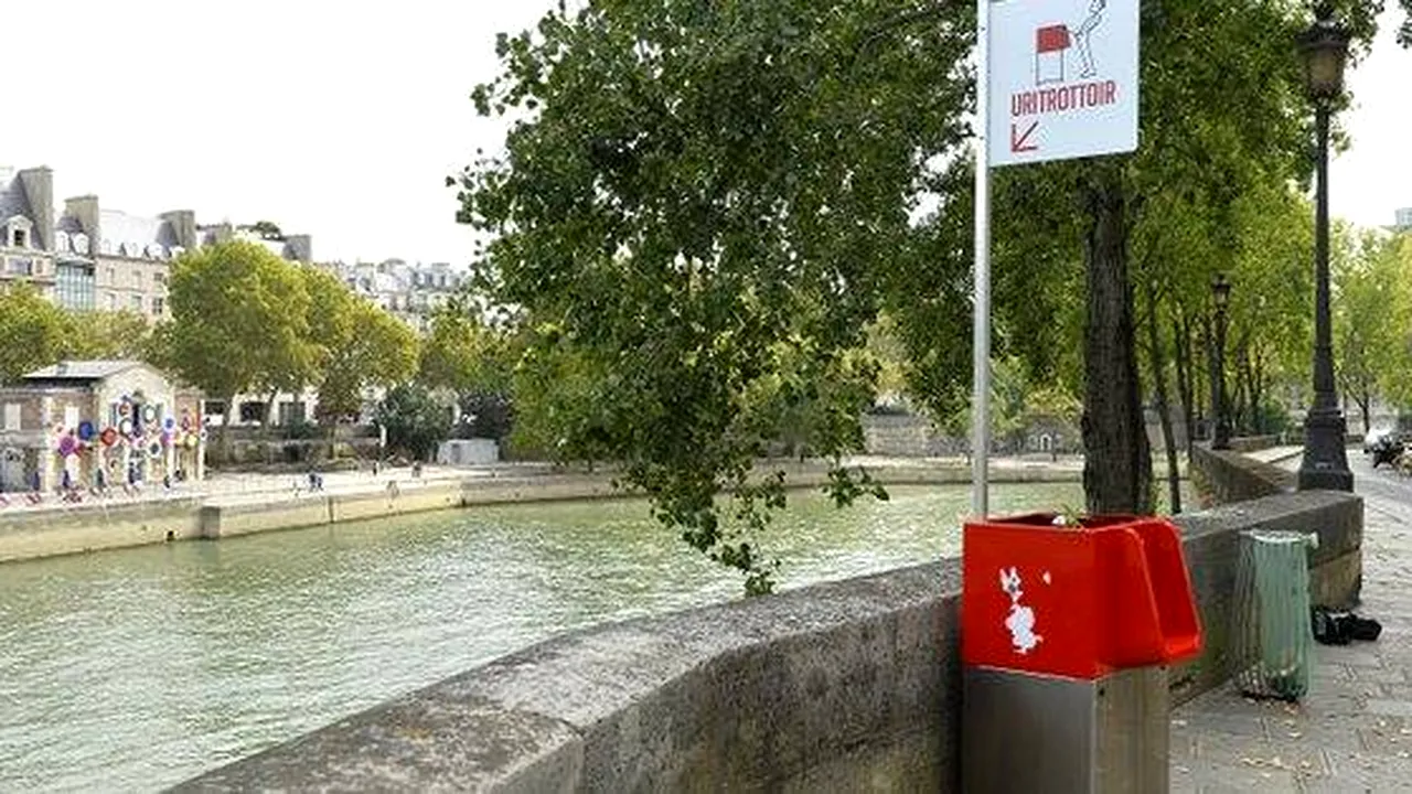Un proiect pilot cu pisoare ecologice a creat zarvă în Paris