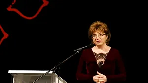 Interviu - Carmen Muşat, Observatorul Cultural: ”Cultura în România = 26 de ani de miopie politică”