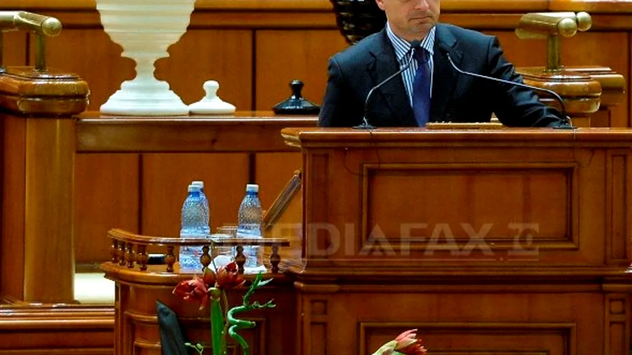 Deputatul liberal Mircea Roşca, cercetat petru fapte de corupţie, a fost reţinut