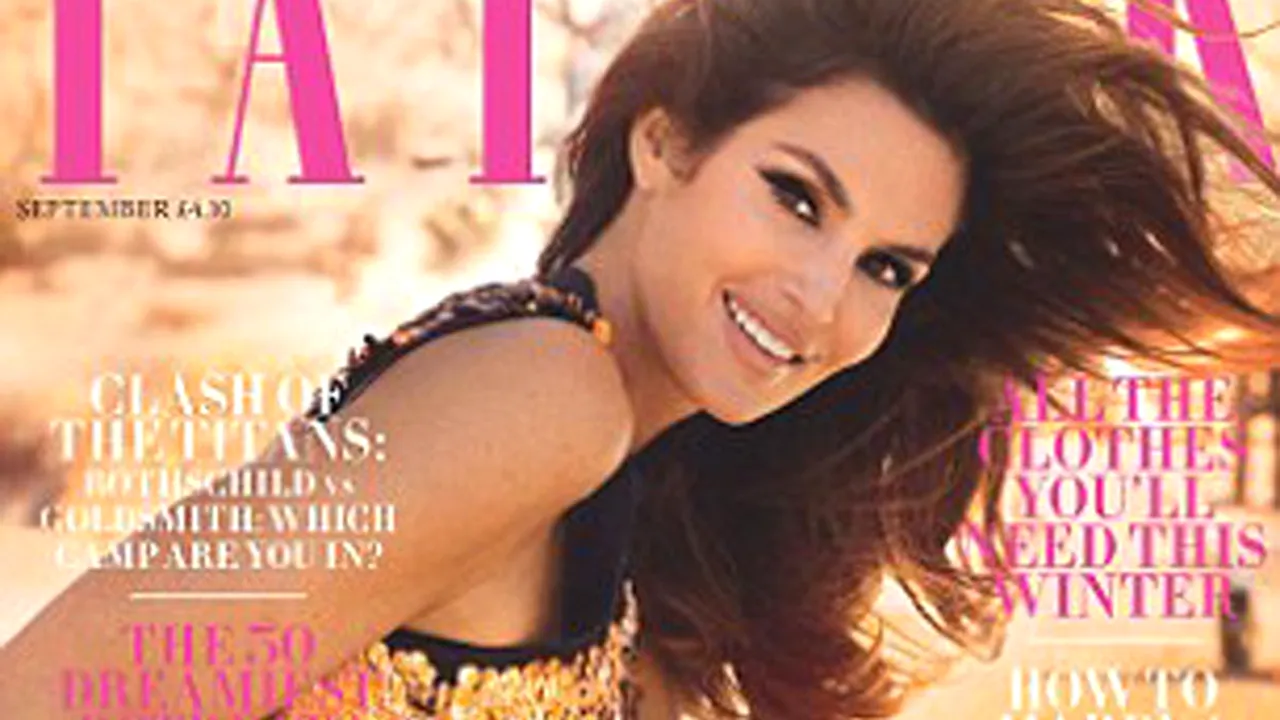 Cindy Crawford, model pe coperta unei reviste la 46 de ani - FOTO