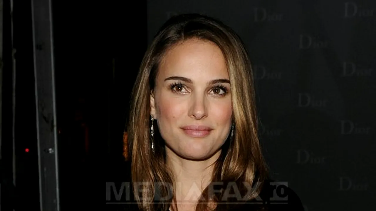 Dior a creat pantofi din materiale sintetice special pentru vegetariana Natalie Portman