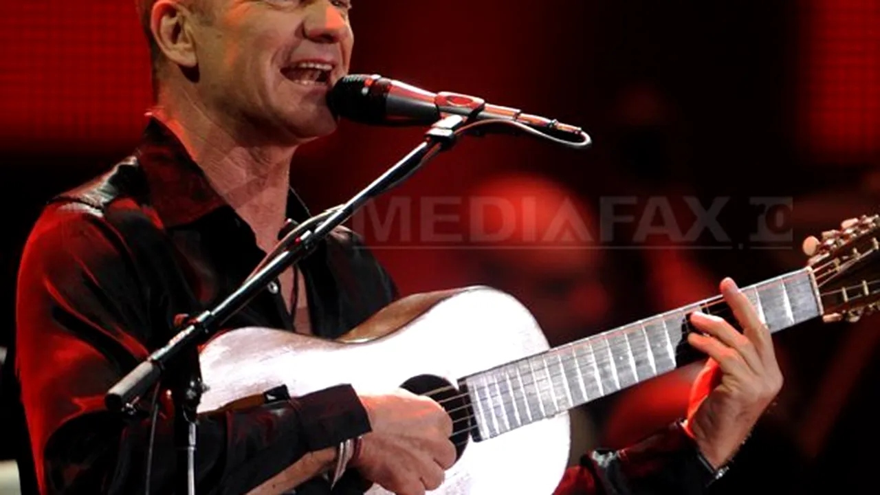 Sting, aplaudat îndelung în Piaţa Constituţiei de mii de spectatori după un concert fantastic