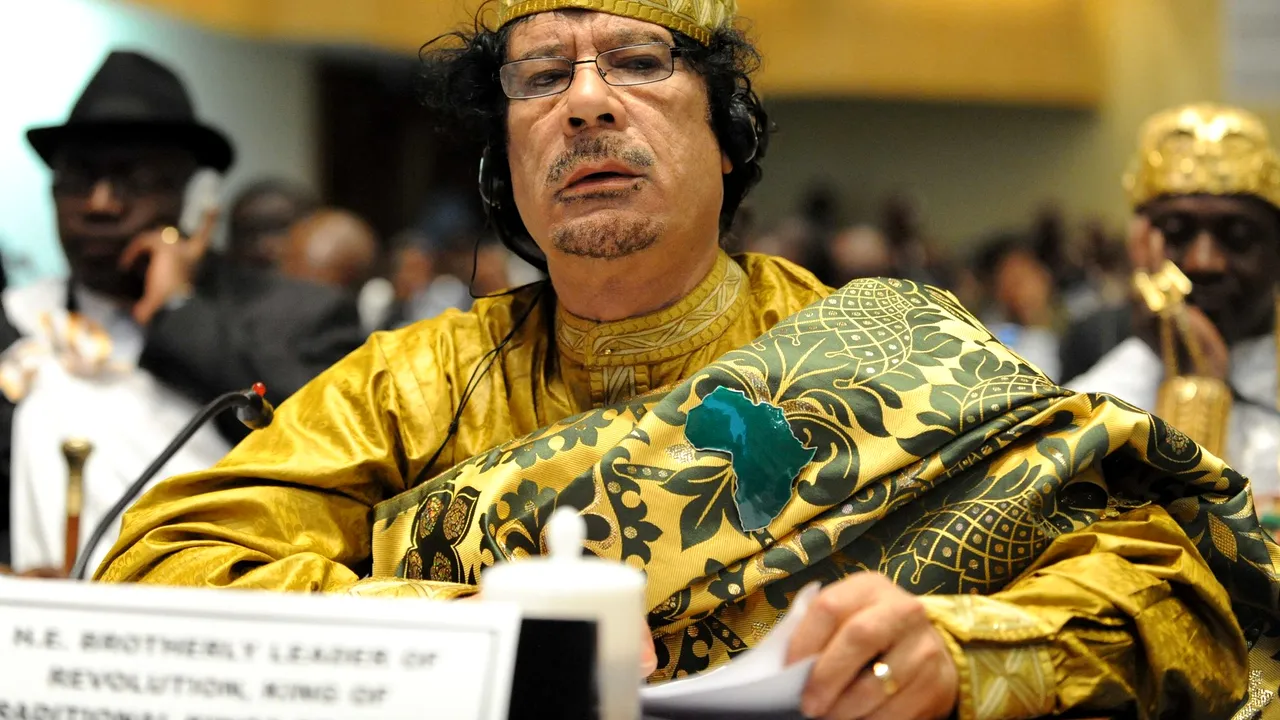Profeţia lui Gaddafi se adevereşte. Cum se bat marile puteri pe petrolul din Libia