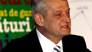 Politicienii din România, invitaţi de Oprescu să guste dintr-un cârnat gigant