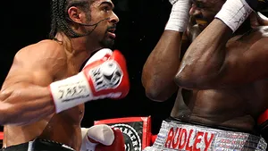 Blat pe faţă la meciul Haye-Harrison - VIDEO