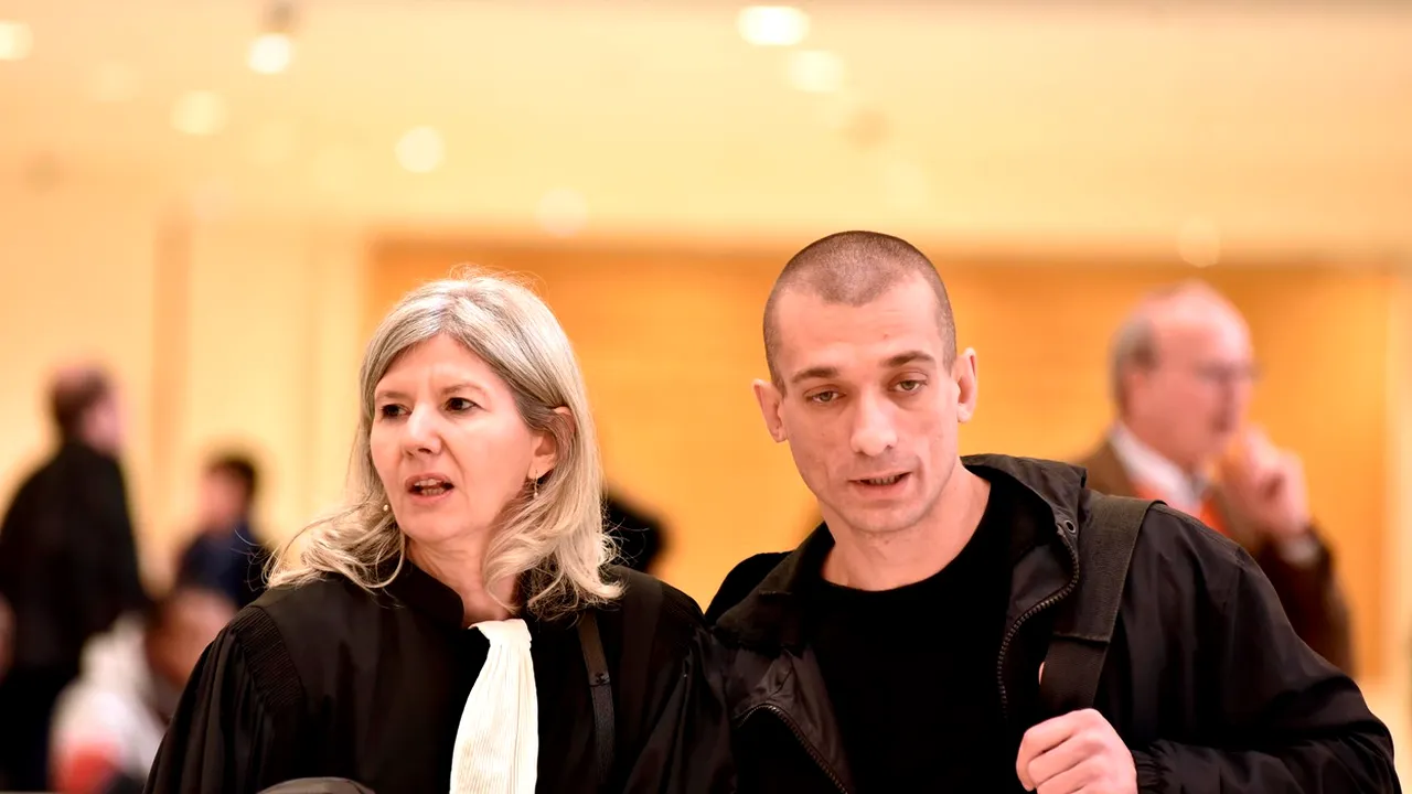 Activistul Piotr Pavlenski şi partenera sa au fost reţinuţi în ancheta privind retragerea lui Griveaux