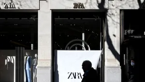 Zara retrage de la vânzare un costum de Halloween care seamănă cu uniforma din lagărele de concentrare