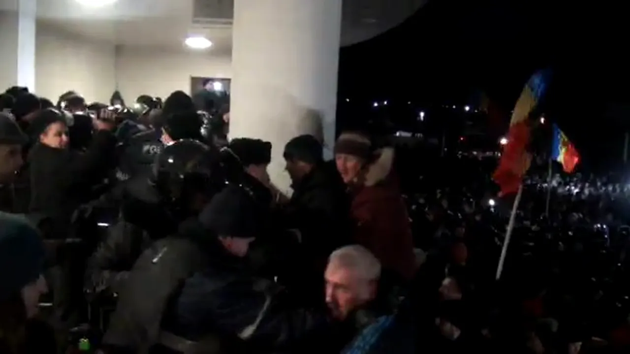 ANCHETĂ PENALĂ privind violenţele de la Parlamentul Republicii Moldova
