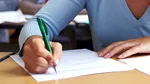 Cinci elevi, eliminaţi după ce au încercat să copieze la simularea Evaluării Naţionale la matematică