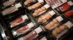 Avertisment alarmant al cercetătorilor. Plasticul din ambalaje ajunge în alimentele din frigider