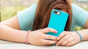 O țară europeană trage un semnal de alarmă privind efectele rețelelor sociale asupra tinerilor