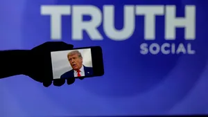 Trump lansează o dezbatere despre o fază dintr-un meci de fotbal între două mesaje despre negocierile de pace privind Ucraina