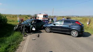 FOTO Accident auto cu patru victime în Sibiu. Traficul a fost blocat