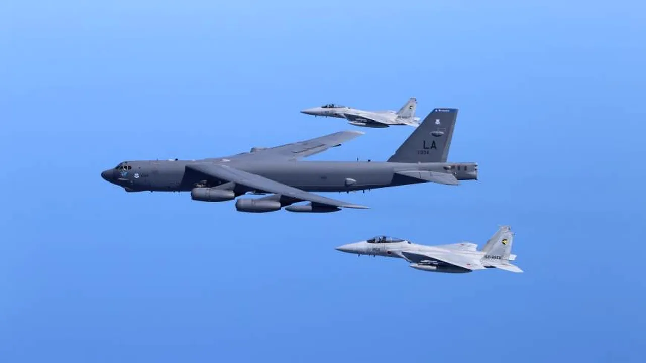 Cel mai puternic bombardier strategic american, exerciţii în peninsula coreeană