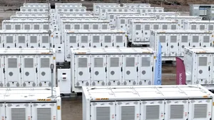 Bulgaria a mizat pe baterii pentru stocarea energiei. Ce se întâmplă în România