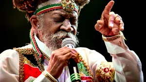 A murit legenda reggae Bunny Wailer, ultimul membru supravieţuitor al „The Wailers”