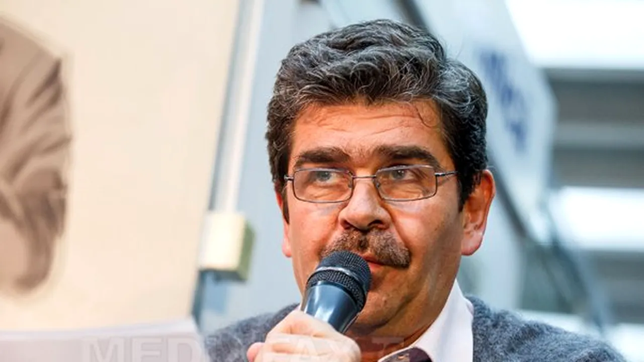 INTERVIU - Radu Paraschivescu, despre iubirea de fotbal: E o boală de care îmi doresc să nu mă vindec