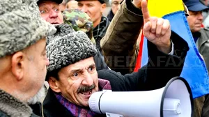 Final răsuflat la mitingul neautorizat al aripii Iliescu a organizaţiilor de revoluţionari - FOTO