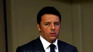 Elicopterul care îl transporta pe Matteo Renzi a efectuat o aterizare de urgenţă