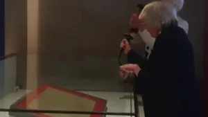 Doi pensionari au încercat să spargă carcasa care protejează Magna Carta de la British Library