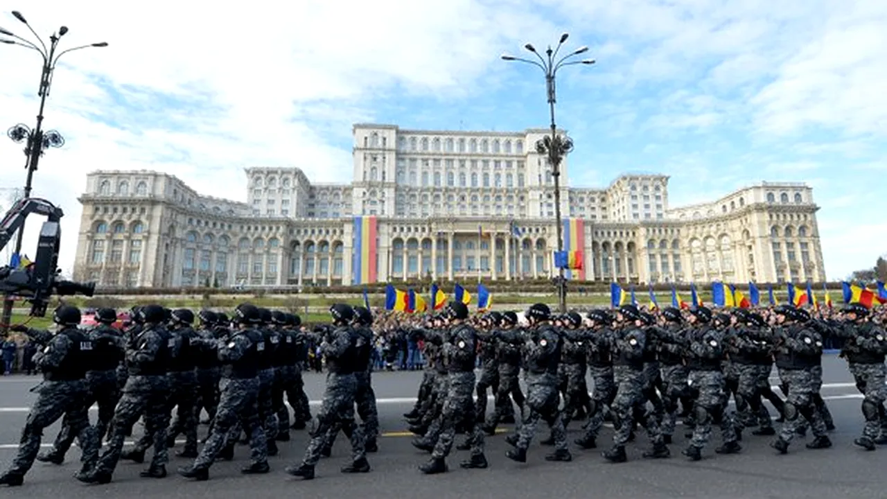 ZIUA NAŢIONALĂ: Parada militară de 1 Decembrie, în prezenţa a 10.000 de persoane. Zeci de aeronave au survolat cerul Capitalei -  GALERIE FOTO, VIDEO