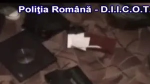 Trei bihoreni care au clonat cardurile a peste o sută de clienţi ai unei bănci, trimişi în judecată