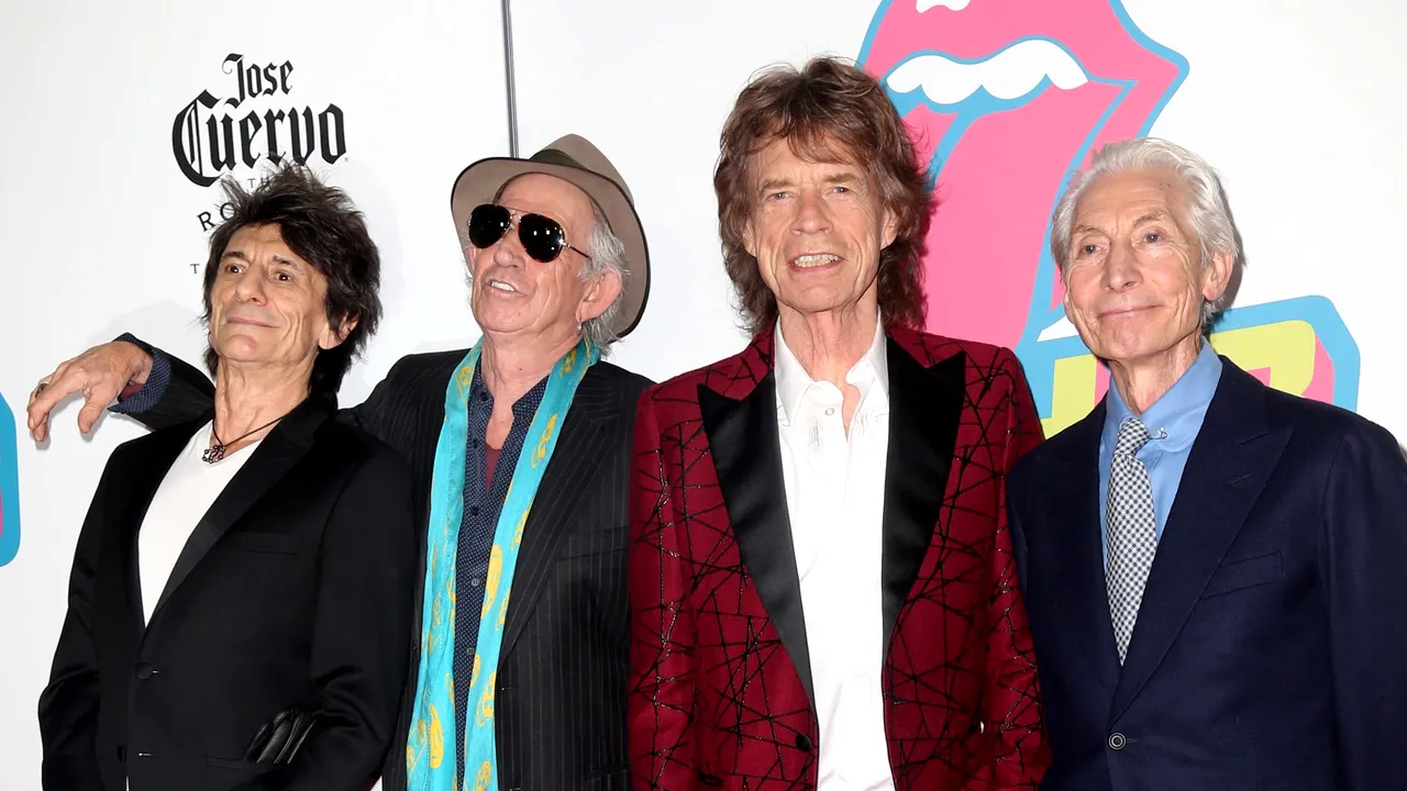 Rolling Stones vor inaugura noul stadion din Nanterre, în apropierea Parisului, în faţa a 40.000 de spectatori