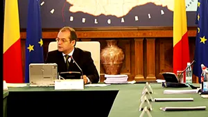 Boc se întâlneşte cu Marko Bela şi miniştri pentru a decide noua schemă de organizare a ministerelor