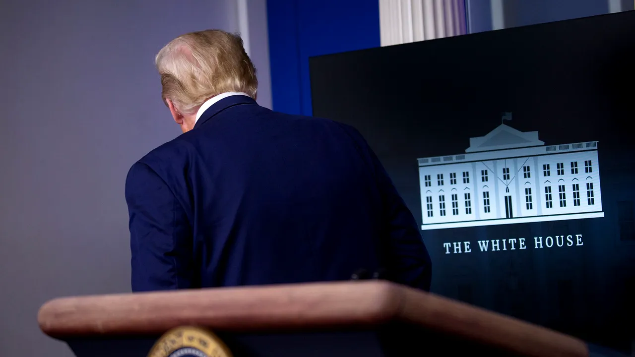 Împuşcături lângă Casa Albă! Preşedintele Donald Trump şi-a întrerupt brusc conferinţa
