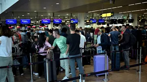 Acces restricționat pe aeroportul Heathrow după ce o conductă s-a spart și a provocat inundații