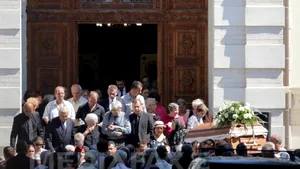 Înmormântarea lui Dinu Patriciu a avut loc la Bellu, în prezenţa a peste 100 de persoane