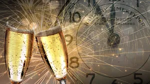 Bine aţi venit în noul AN! Mii de turişti şi localnici au petrecut de Revelion pe străzi şi în pieţe la Predeal, Braşov şi Constanţa - VIDEO