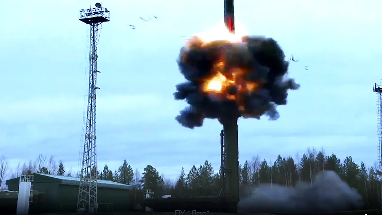 Putin organizează exerciţii cu arme nucleare strategice cu câteva zile înainte de alegerile din SUA