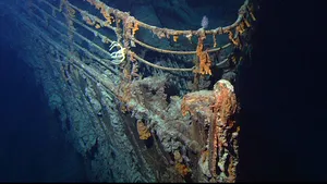 Titanicul se dezintegrează: Balustradele de pe prova navei s-au desprins total