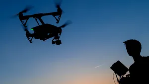 Poliţia daneză investighează apariţia unor drone deasupra portului Koege