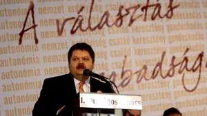 Szasz Jeno: UDMR nici n-a ieşit din pijamaua PSD şi PNL şi bate la dormitorul PDL