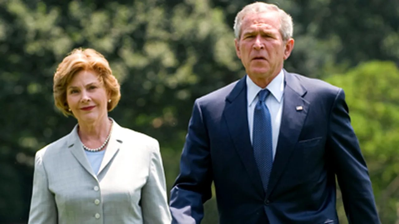 George W. şi Laura Bush sunt pe punctul de a divorţa