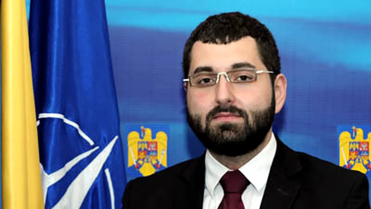 Bogdan Oprea, purtătorul de cuvânt al lui Băsescu, a demisionat de la Admistraţia Prezidenţială: Voi lucra la campania pentru referendum a preşedintelui