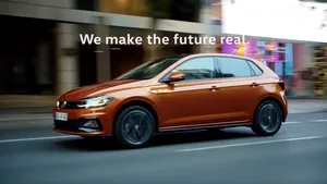 O nouă reclamă la acest model de automobil a fost interzisă deoarece încurajează condusul iresponsabil