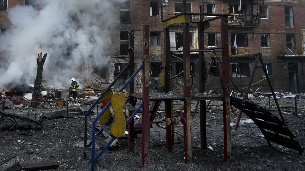 Războiul din Ucraina, ziua 293. SUA ar putea trimite sisteme de rachete Patriot în Ucraina / Moscova respinge propunerea de pace a lui Zelenski / Regiunea Dnipropetrovsk, bombardată de 57 de ori în timpul nopţii / Rusia se pregăteşte pentru noi atacuri majore „pentru că penele de curent sunt ultima lor speranţă” / Ucrainenii propun o încetare a ostilităţilor de Crăciun 