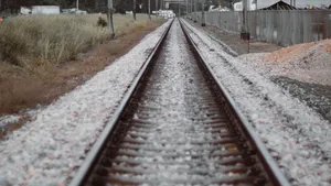 Firea spune că a cerut schimbarea programului trenurilor în zona Petricani. Răspunsul dat de CFR