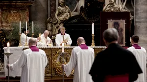 Învierea pentru credincioşii catolici, în transmisiuni online de vineri până duminică