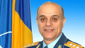 Fostul şef al Forţelor Aeriene a fost trecut în rezervă