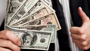 Analiştii valutari: Dolarul se va aprecia după Brexit