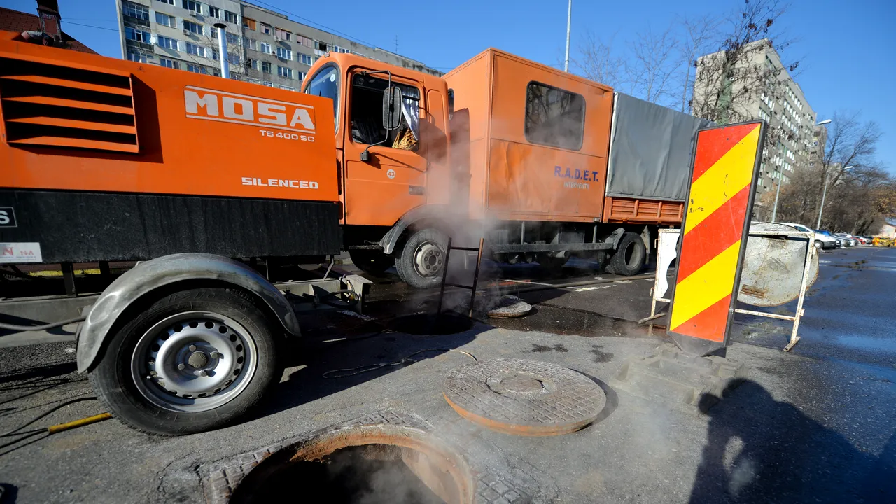 Bucureştenii din Sectorul 3 rămân fără apă caldă şi căldură. Cât durează lucrările