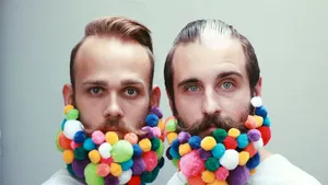 “Nebunii” din PUBLICITATE, oameni creativi si agenţii digitale care generează idei cărora le dăm share zi de zi, VIN la iCEE.fest