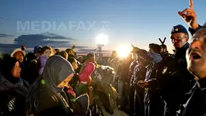 CRIZA IMIGRANŢILOR: Acord de cooperare în gestionarea afluxului de migranţi din Balcani