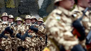 Meleşcanu: Salariul unui soldat debutează de la 11 milioane, mulţi părăsesc încă Armata (Video)